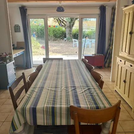 Maison Face A La 6-8 Personnes Jardin - Wifi - Boyard Дом отдыха Сен-Жорж-д'Олерон