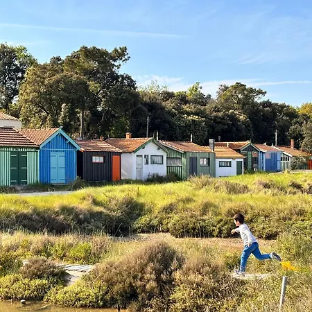 Дом отдыха Maison Face A La 6-8 Personnes Jardin - Wifi - Boyard