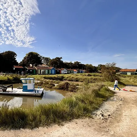 Дом отдыха Maison Face A La 6-8 Personnes Jardin - Wifi - Boyard